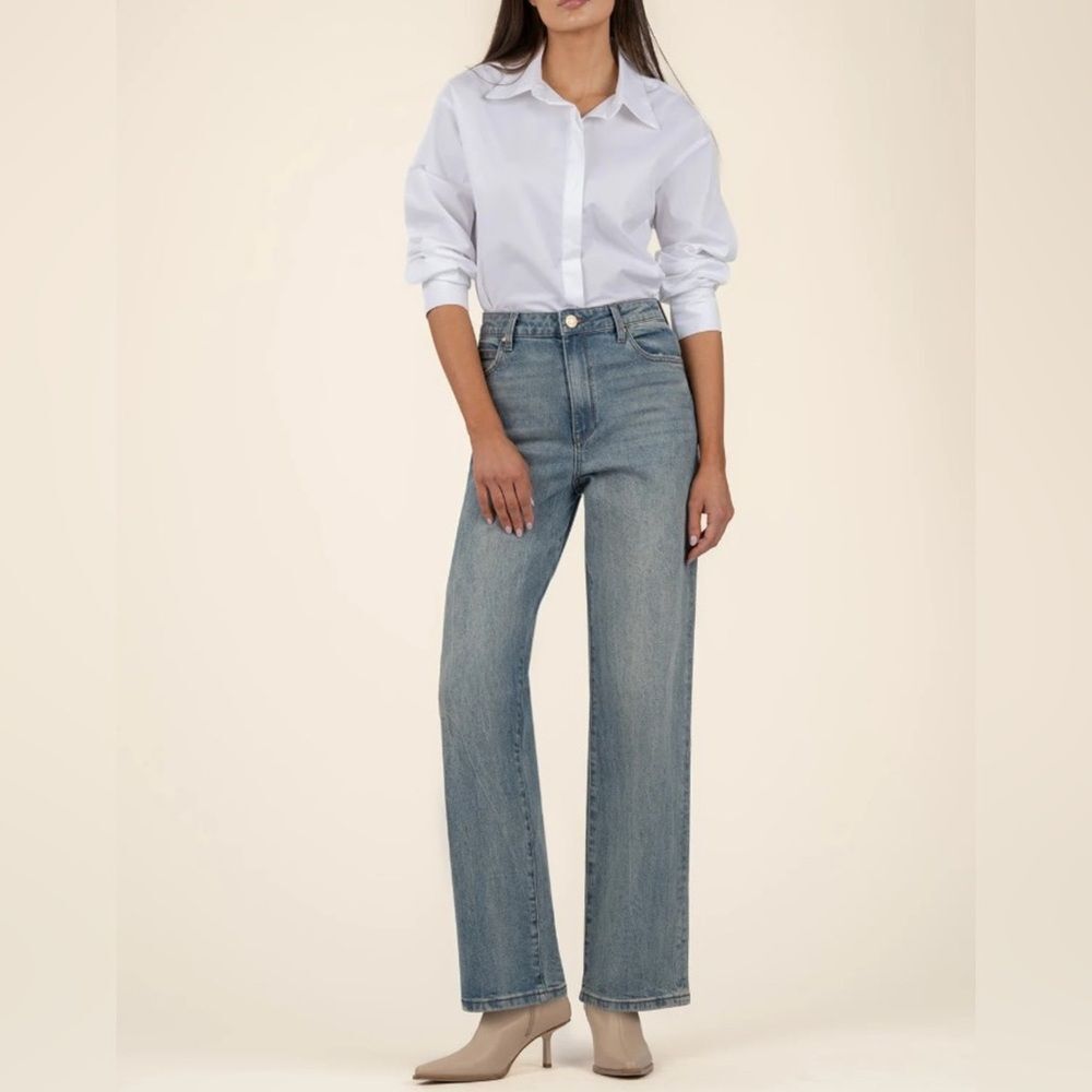 Kut from the Kloth NWT Sienna high rise wide leg - medium wash. Size 6